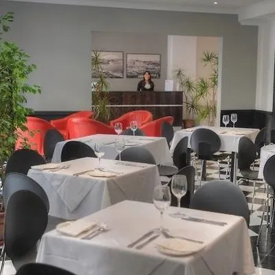 Astra Hotel 3*