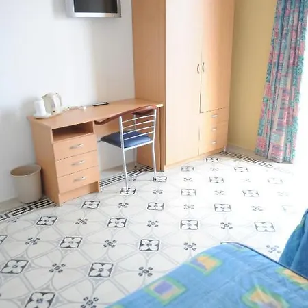 Astra 酒店 斯利马