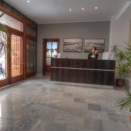 Astra Hotel 3*
